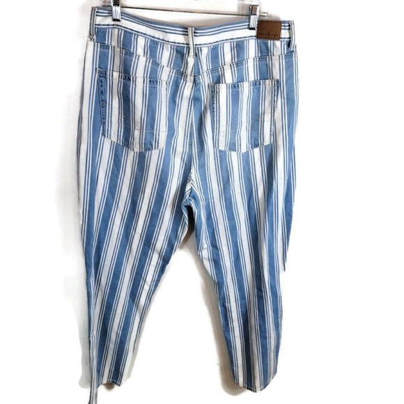 AEO Mom Pin Stripe Jeans Size 16 - Picture 2 of 7